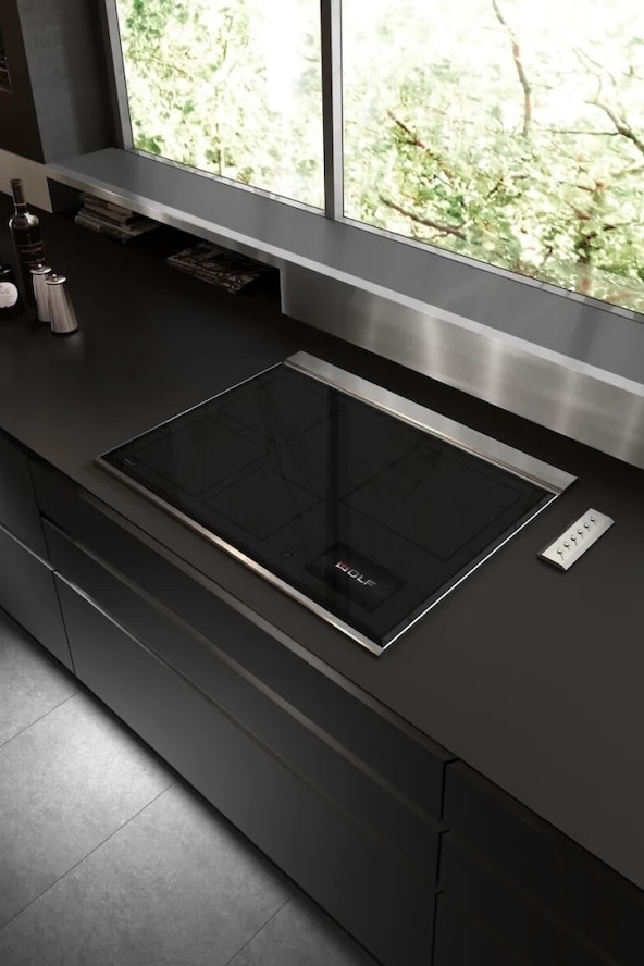 Cooktop repair service in Naples